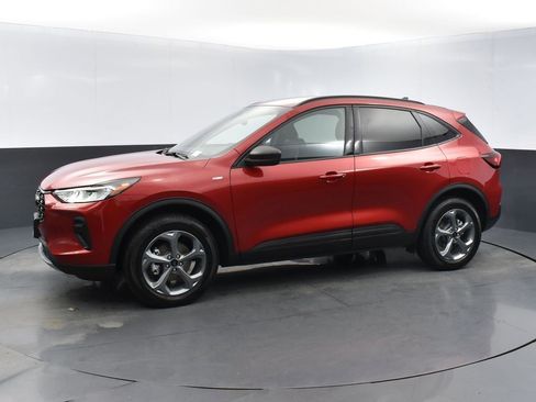 Certified 2025 Ford Escape ST-Line image 5