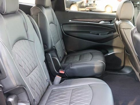 Used 2022 Buick Enclave Avenir w/ Avenir Technology Package image 21