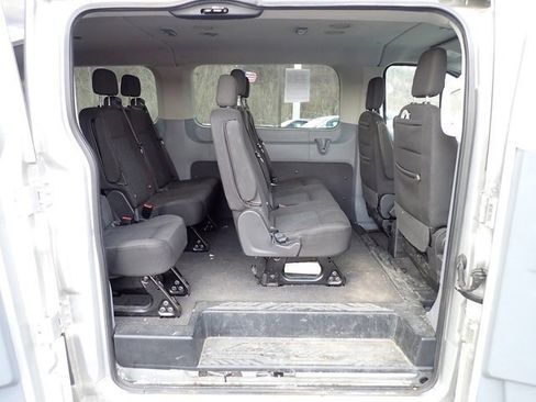 Used 2017 Ford Transit 350 XLT image 7