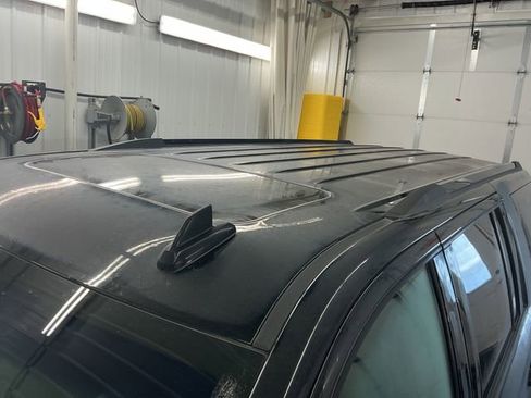 Used 2019 Chevrolet Suburban Premier image 10