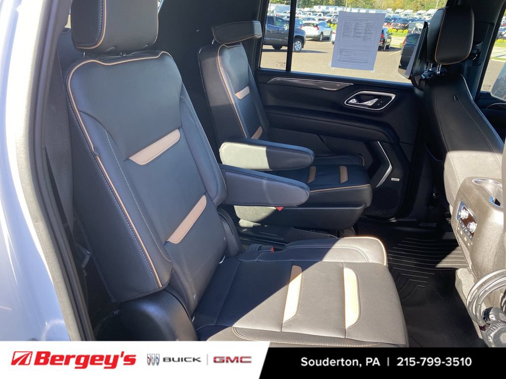 Used 2021 GMC Yukon XL AT4 w/ AT4 Premium Plus Package AWD/4WD image 31
