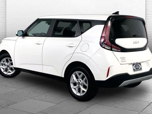 Certified 2025 Kia Soul LX FWD image 11