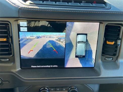 Used 2024 Ford Bronco Badlands image 21