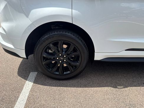 Certified 2023 Ford Edge SE w/ Black Appearance Package AWD/4WD image 33