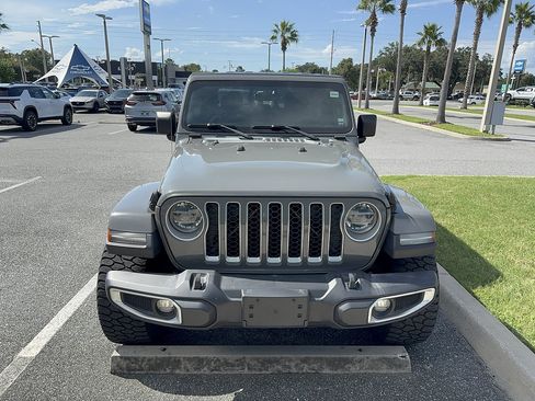 Used 2022 Jeep Gladiator Overland w/ LED Lighting Group AWD/4WD image 2