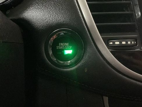 Used 2019 Chevrolet Trax LT w/ Driver Confidence Package FWD image 29