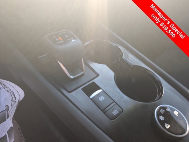 Used 2024 Nissan Rogue S AWD/4WD image 19