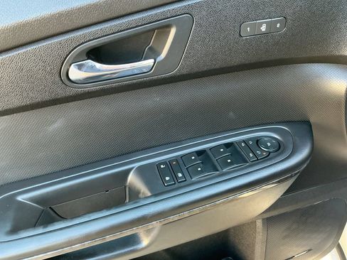 Used 2011 GMC Acadia Denali FWD image 10