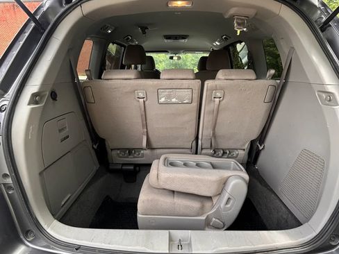 Used 2016 Honda Odyssey SE image 8