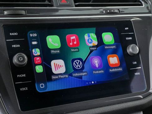 Certified 2023 Volkswagen Tiguan SE FWD image 13