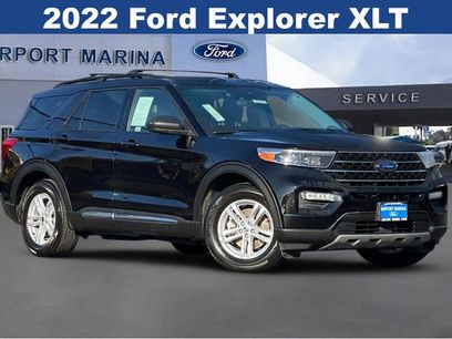 Certified 2022 Ford Explorer XLT w/ Equipment Group 202A