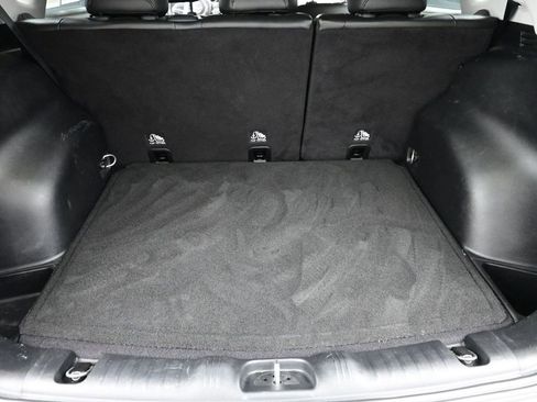 Used 2018 Jeep Compass Limited image 10