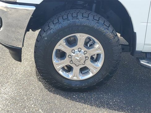 Used 2024 RAM 2500 Big Horn image 33