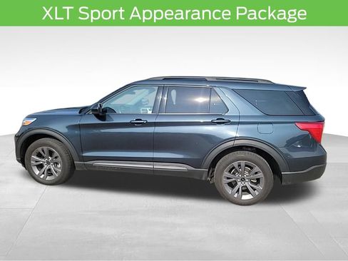 Used 2022 Ford Explorer XLT w/ Equipment Group 202A AWD/4WD image 9