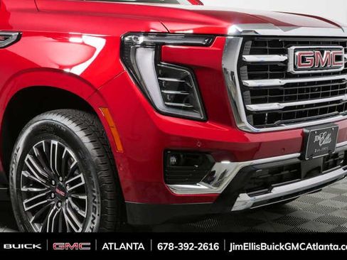 Used 2025 GMC Yukon Elevation AWD/4WD image 39