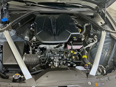 Used 2025 Genesis G70 2.5T AWD/4WD image 34