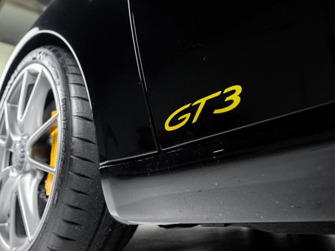 Used 2010 Porsche 911 GT3 RWD image 12