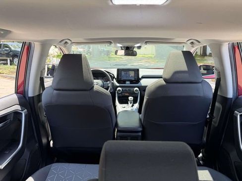 Used 2020 Toyota RAV4 XLE w/ Convenience Package AWD/4WD image 11