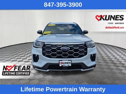 Used 2025 Ford Explorer Platinum w/ LUX Leather Package AWD/4WD image 2