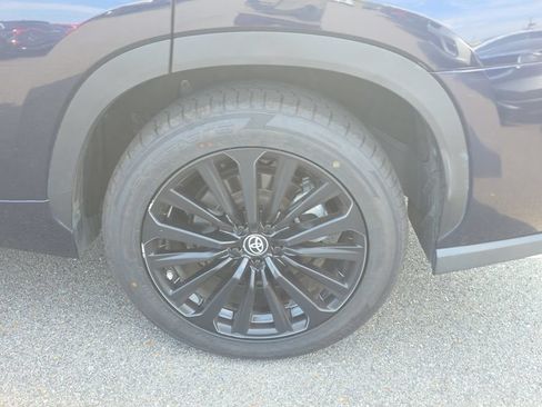 Used 2023 Toyota Highlander XSE FWD image 10