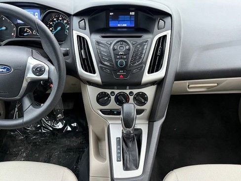 Used 2014 Ford Focus SE FWD image 18