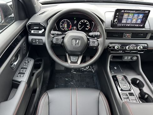 New 2025 Honda Pilot TrailSport image 23