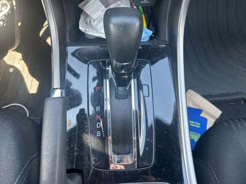 Used 2017 Honda Accord EX image 16