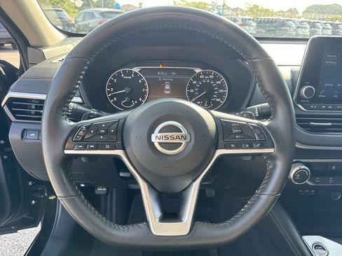 Used 2022 Nissan Altima 2.5 SR FWD image 16