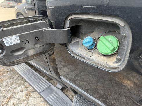 Used 2020 GMC Sierra 2500 AT4 w/ AT4 Premium Package image 12