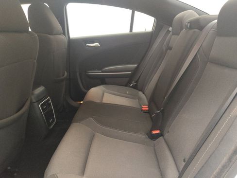 Used 2022 Dodge Charger SXT RWD image 18