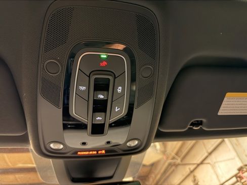 Used 2019 Audi Q8 Prestige image 20