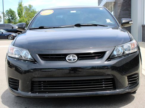 Used 2013 Scion tC image 2
