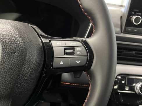 New 2025 Honda Pilot Sport image 15