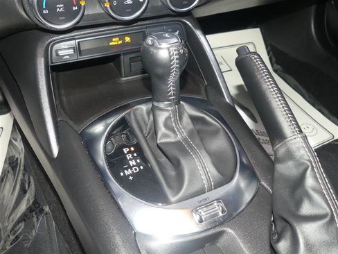 Used 2020 MAZDA MX-5 Miata RF Grand Touring image 34