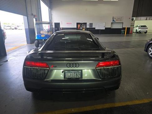 Used 2018 Audi R8 V10 plus image 5
