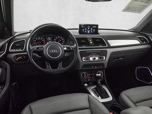 Used 2018 Audi Q3 2.0T Premium Plus w/ Premium Plus Package image 18