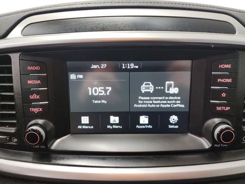 Used 2019 Kia Sorento LX image 18