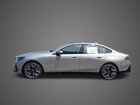 New 2027 BMW 530i xDrive w/ M Sport Package AWD/4WD image 8