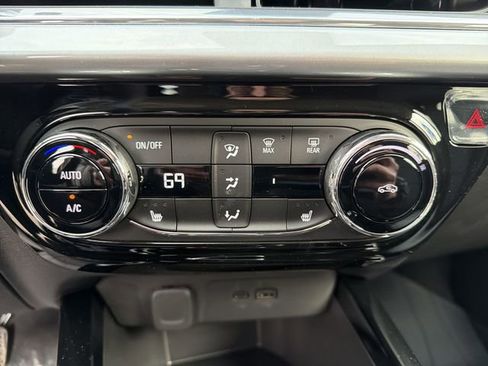 New 2026 Chevrolet Trax LT w/ LT Convenience Package image 19