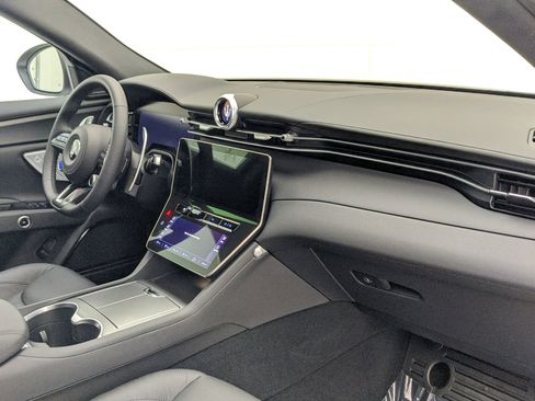 Used 2024 Maserati Grecale GT image 53