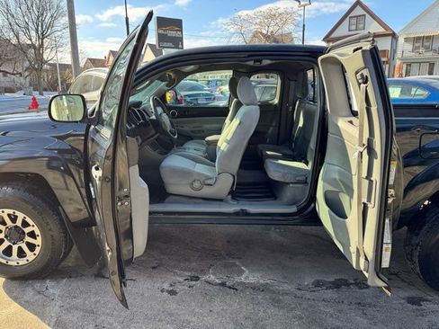 Used 2010 Toyota Tacoma 4x4 Access Cab V6 image 14