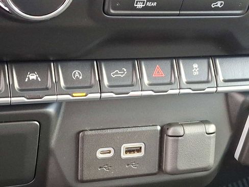 Used 2022 Chevrolet Silverado 1500 Custom image 25