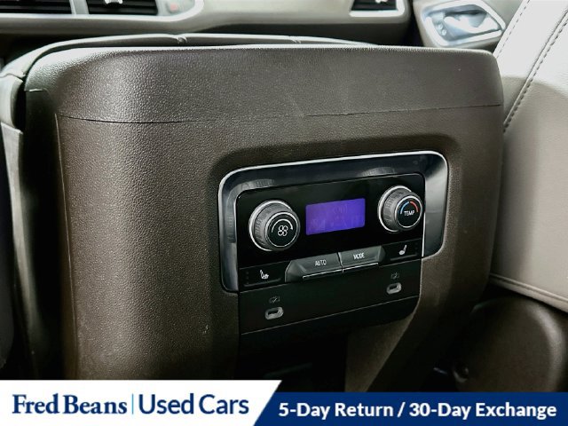 Used 2022 Chevrolet Suburban LT w/ Luxury Package AWD/4WD image 33