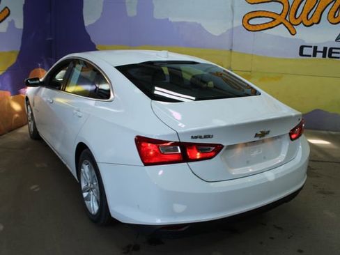 Used 2017 Chevrolet Malibu LT image 6
