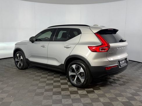 Used 2023 Volvo XC40 B5 Plus w/ Climate Package AWD/4WD image 10