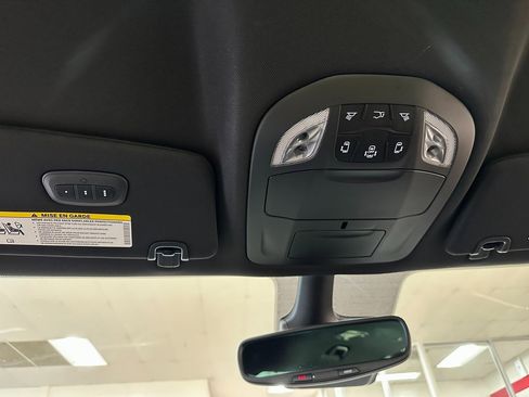 New 2026 Chrysler Pacifica Select image 35