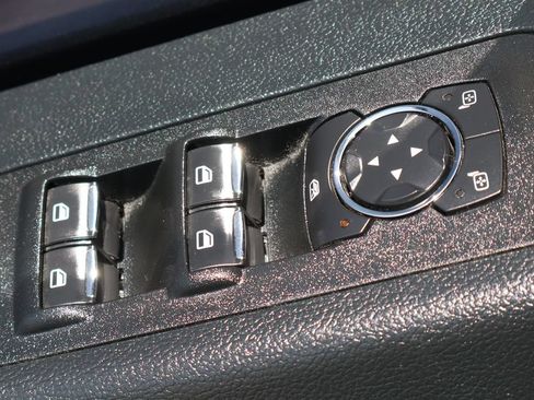 Used 2019 Ford F150 XLT w/ Equipment Group 302A Luxury AWD/4WD image 20
