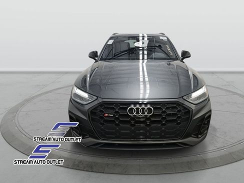 Used 2021 Audi SQ5 Premium Plus w/ Premium Plus Package image 2