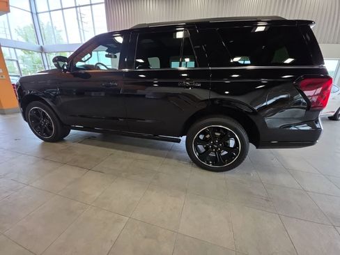 Used 2023 Ford Expedition Limited AWD/4WD image 12