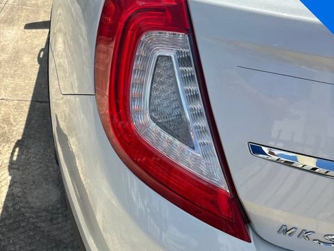Used 2015 Lincoln MKS w/ Equipment Group 101A FWD image 8